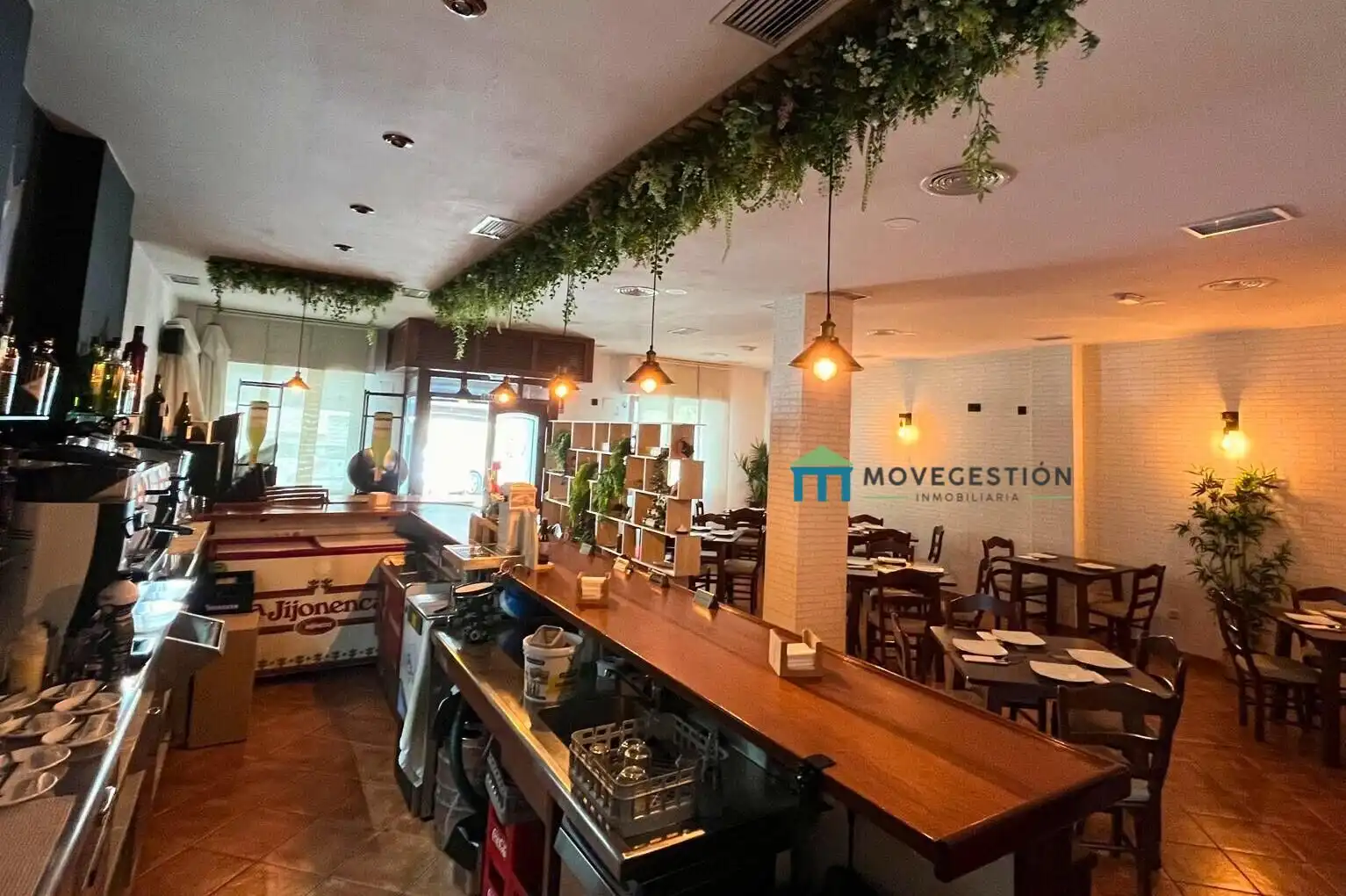 Commercial properties for sale in Ubrique  with Air Conditioner