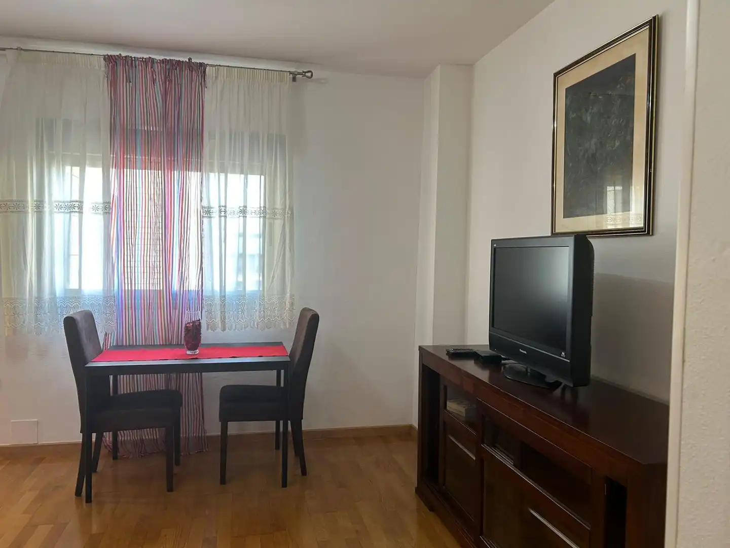 Estudio con ascensor en alquiler en Avenida JUAN CARLOS I, imagen 7