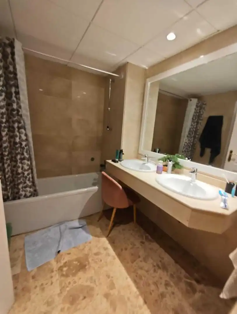 Bany de Apartament de lloguer en Marbella amb Aire condicionat, Terrassa i Traster