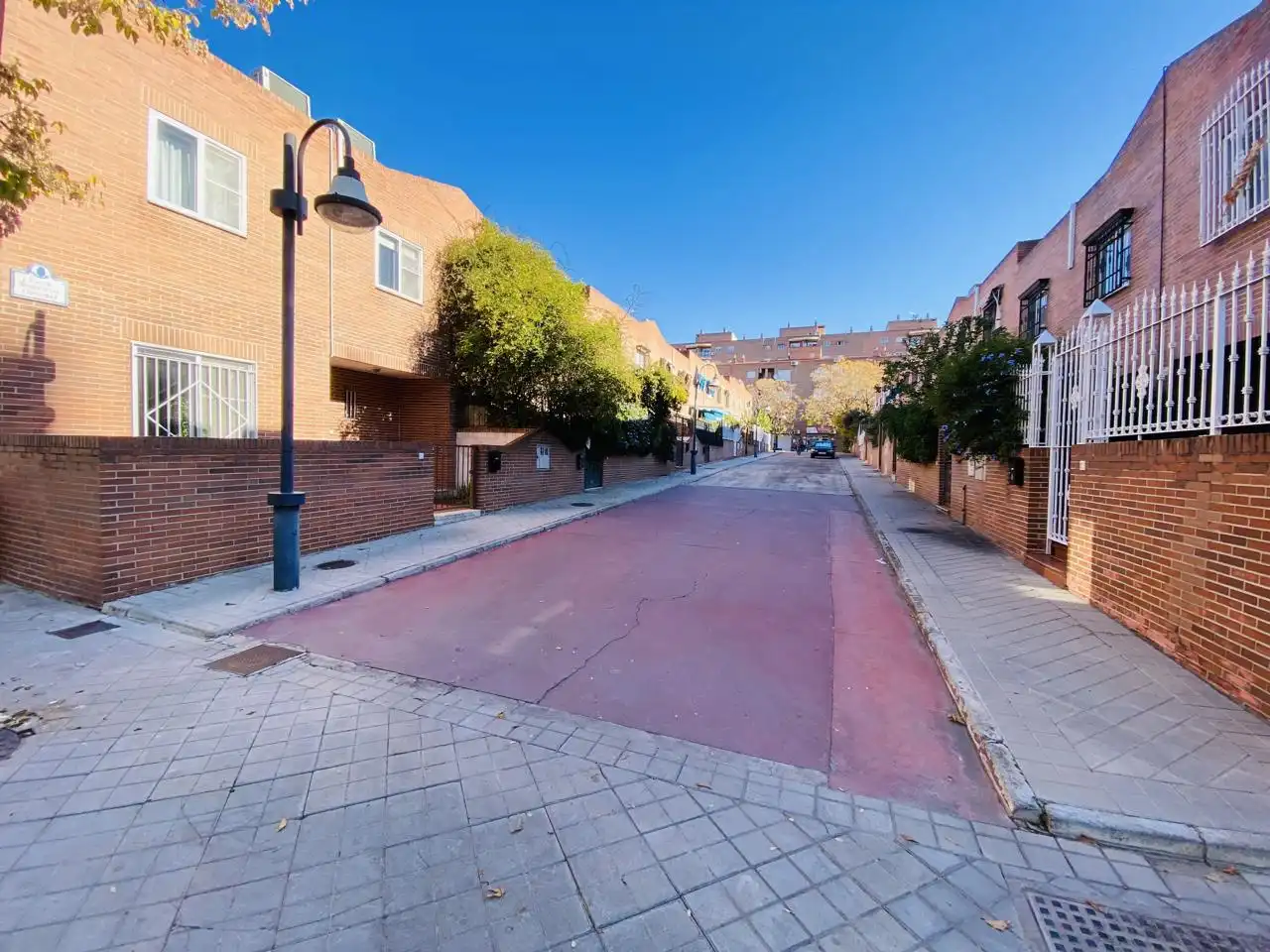 Casa adosada en venta en Joaquina Eguaras