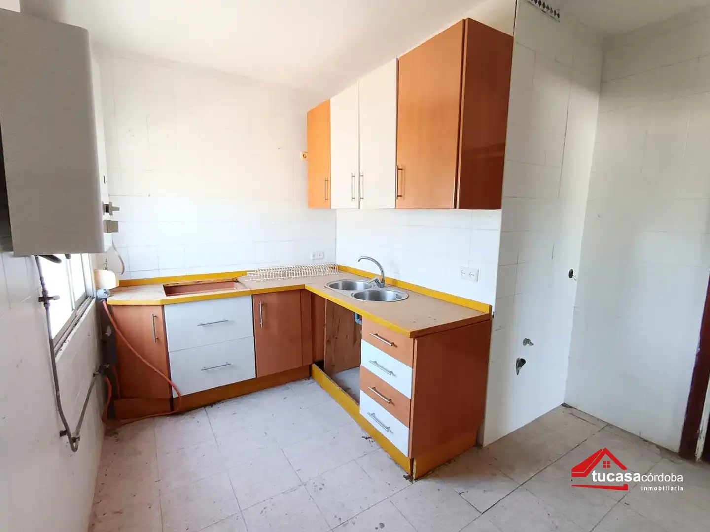 Cuina de Finca rústica en venda en Córdoba amb Traster