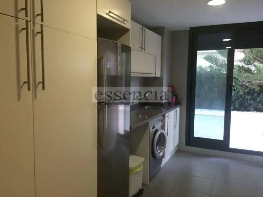 Cocina de Apartamento en venta en Gandia con Aire acondicionado, Jardín privado y Terraza