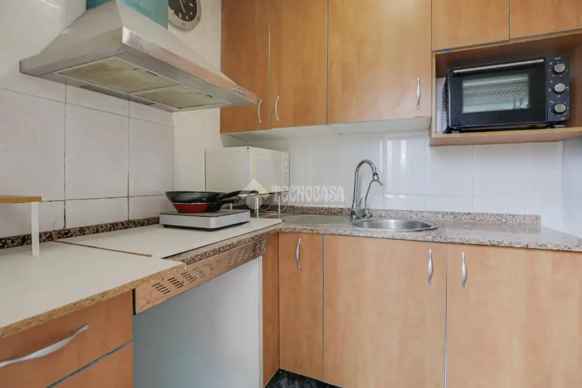Cocina de Piso en venta en L'Hospitalet de Llobregat con Aire acondicionado y Calefacción