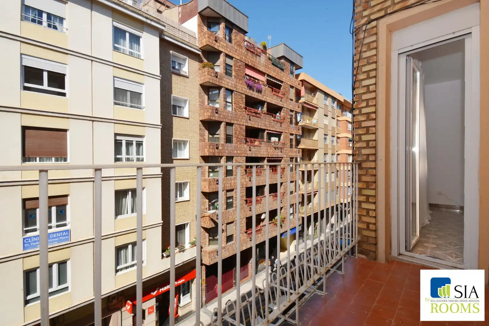 Vista exterior de Piso para compartir en Zaragoza con Calefacción, Terraza y Amueblado