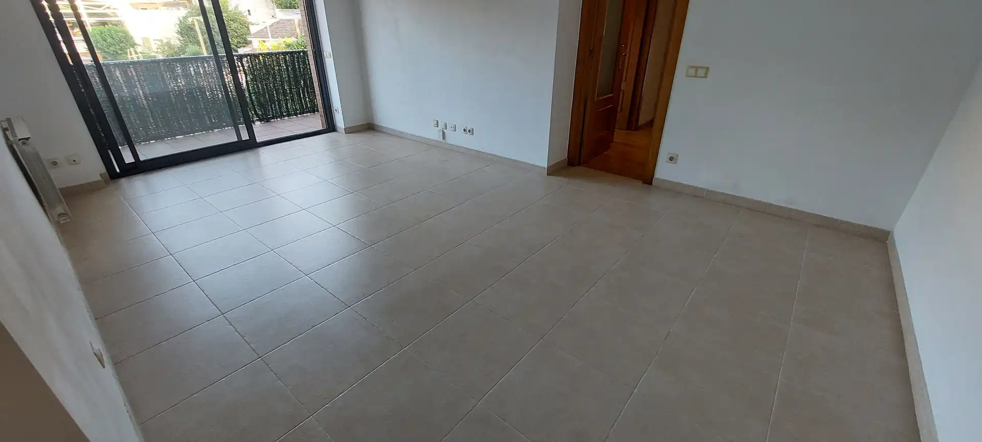Wohnzimmer von Wohnung zur Miete in Vallgorguina mit Heizung, Parkett und Balkon