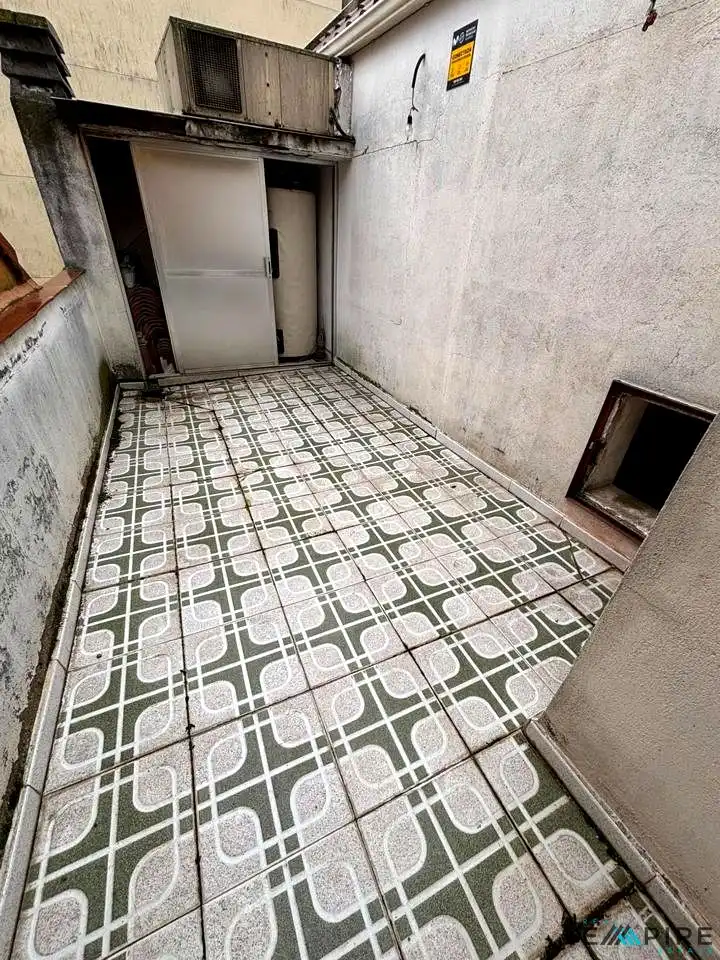 Vista exterior de Casa o chalet en venta en Parla con Calefacción, Terraza y Amueblado
