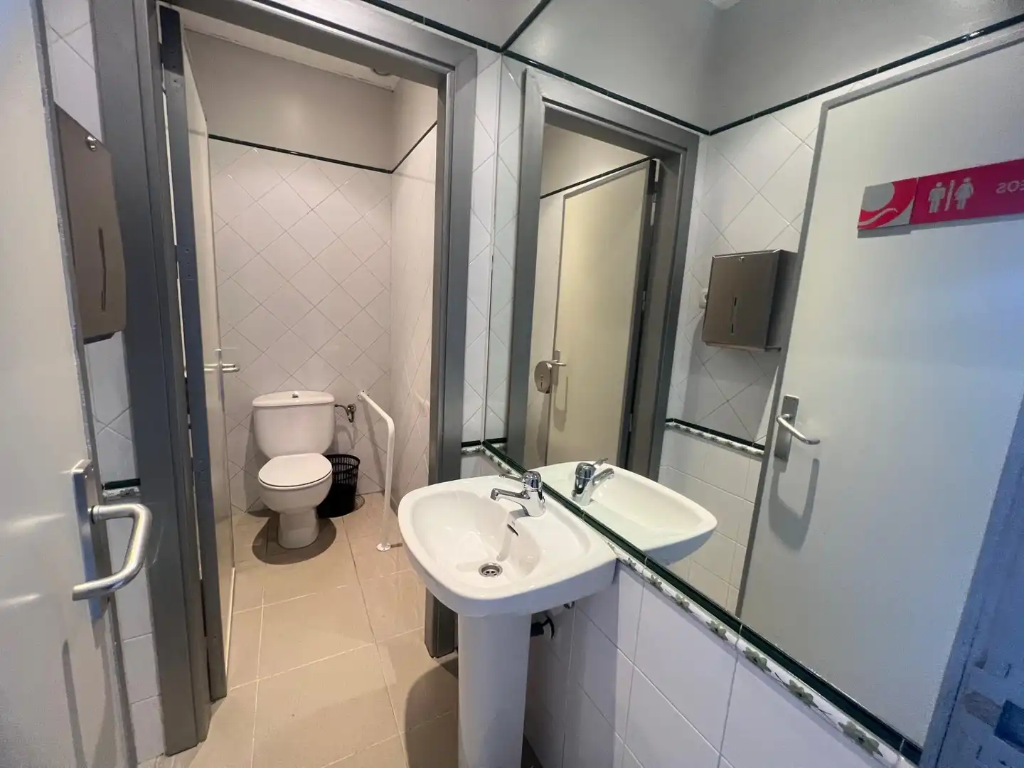 Local comercial en venda a Calle San Calixto, imagen 3