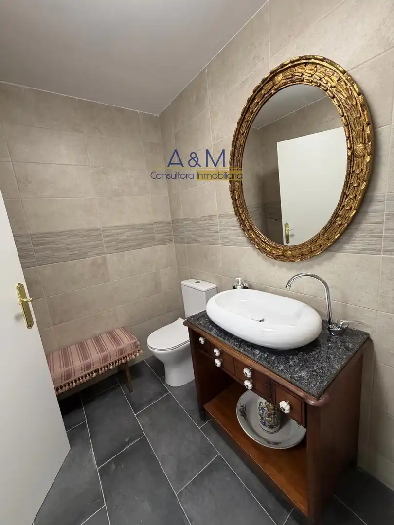Baño de Edificio en venta en Cigales