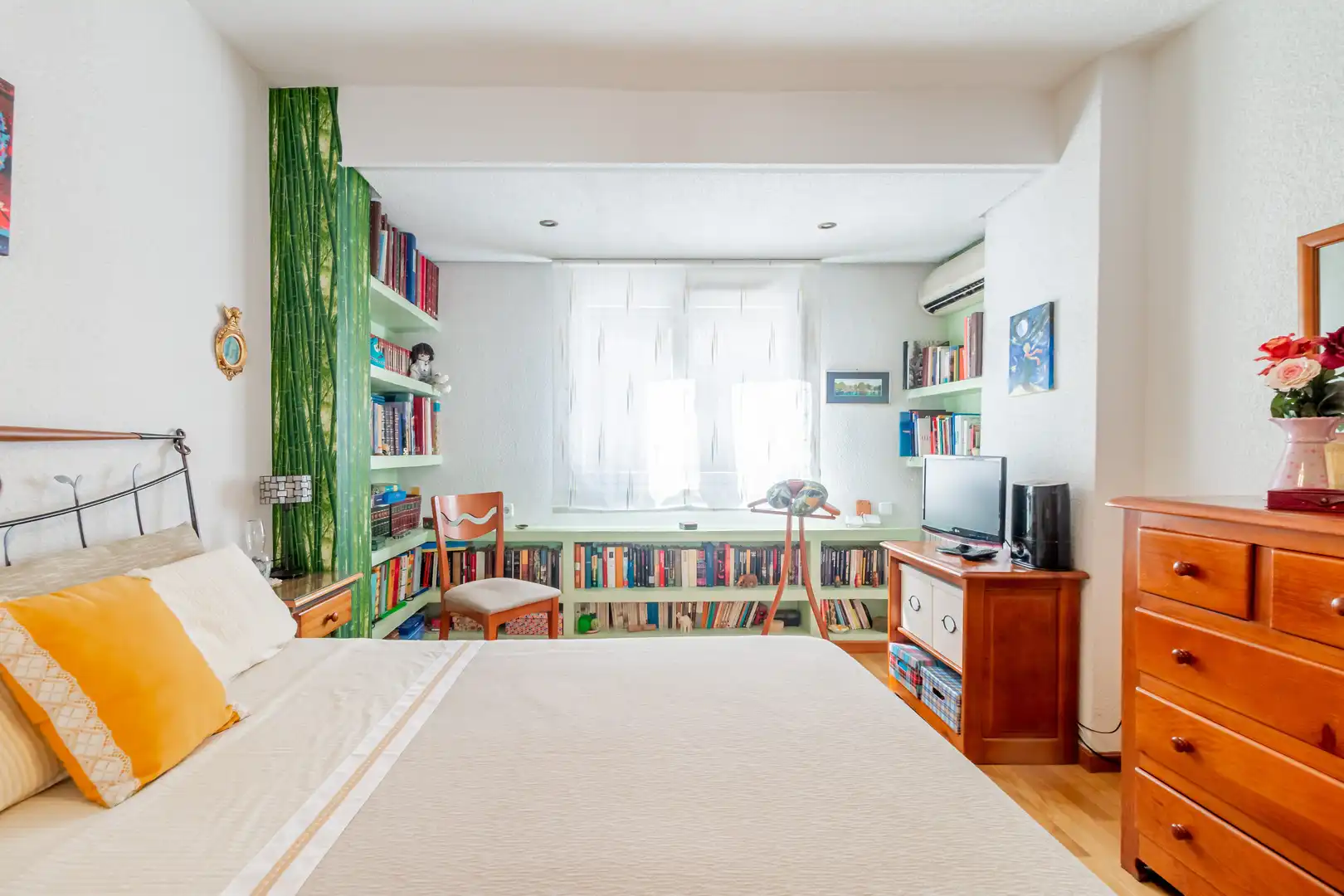 Bedroom of Flat for sale in Madrid  with Heating