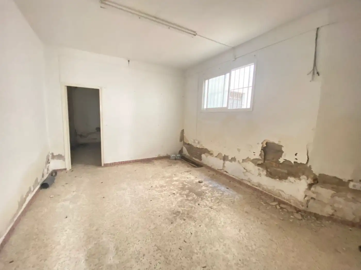 Nave industrial en venta en Lora del Río