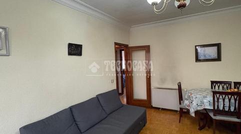 Foto 3 de Piso en venta en Virgen del Rosario, Madrid