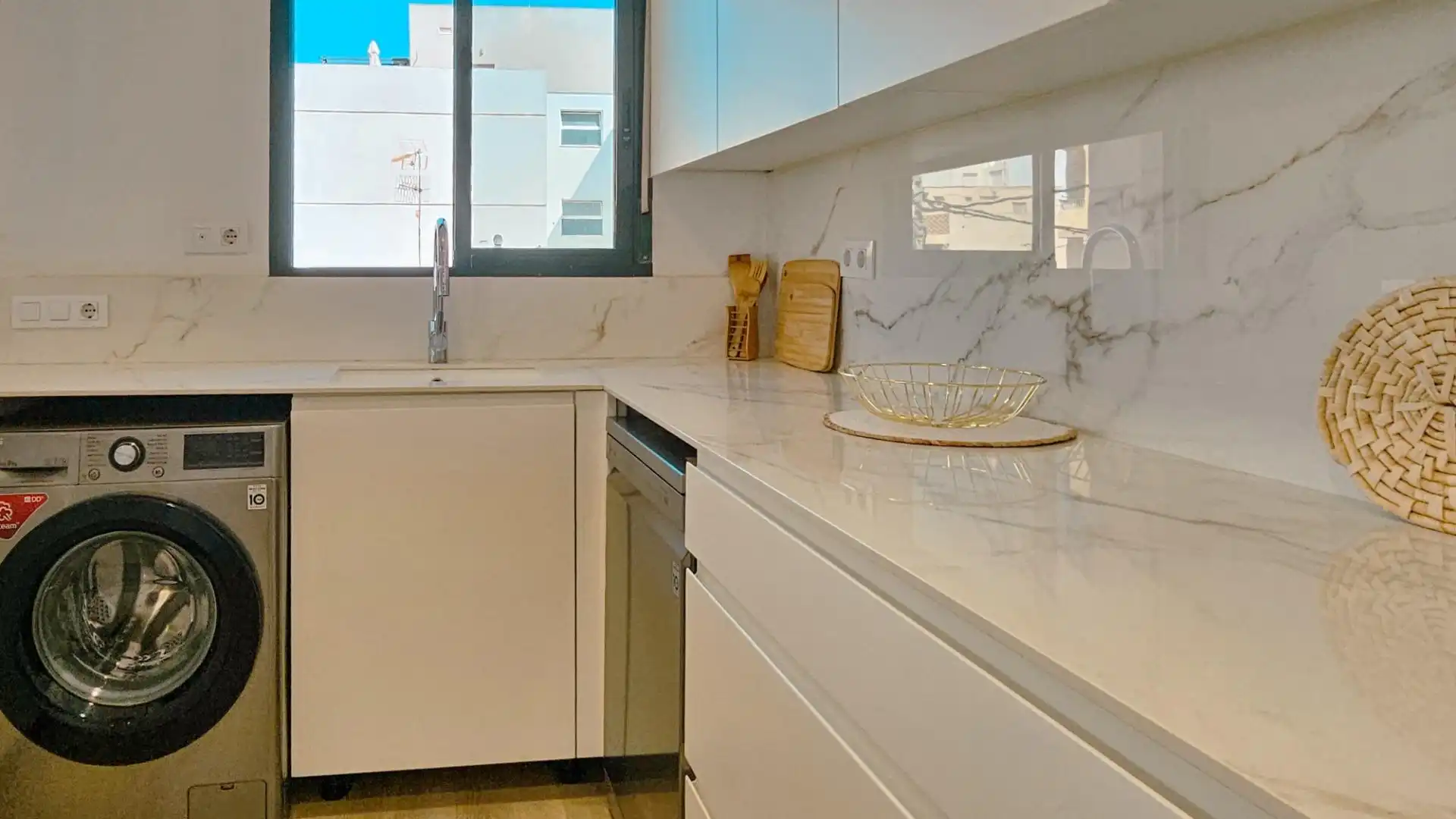 Kitchen of Flat for sale in Daimús  with Air Conditioner, Terrace and Furnished