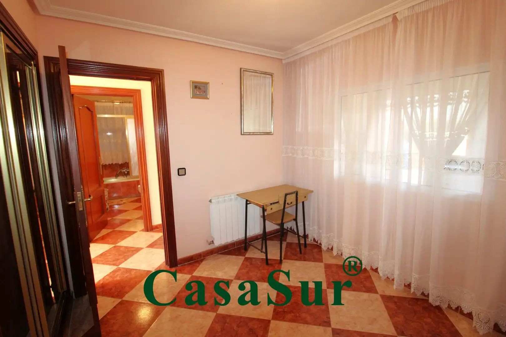 Dormitori de Casa o xalet en venda en Valladolid amb Calefacció i Traster