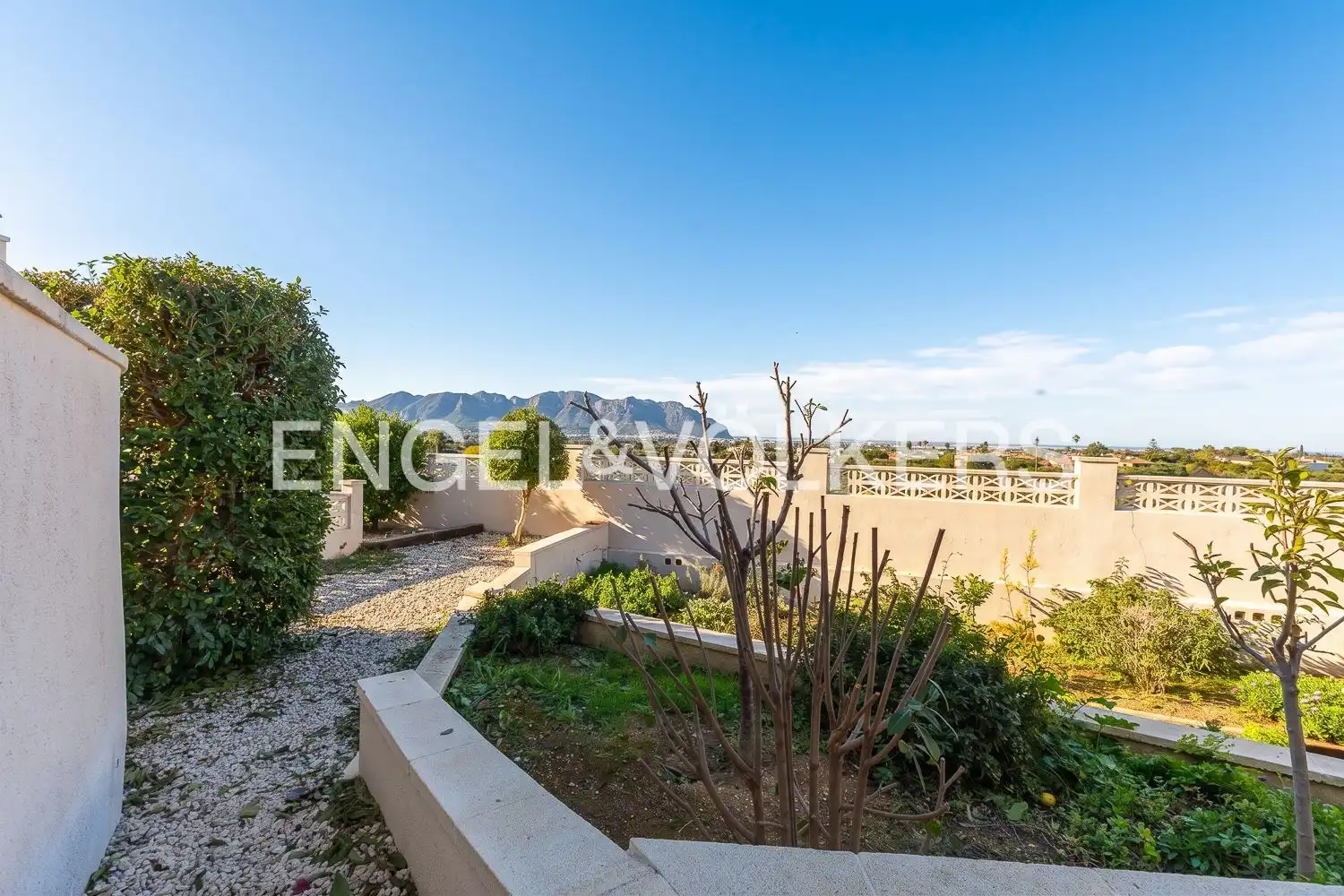 Vista exterior de Casa o xalet en venda en Pedreguer amb Aire condicionat, Calefacció i Jardí privat