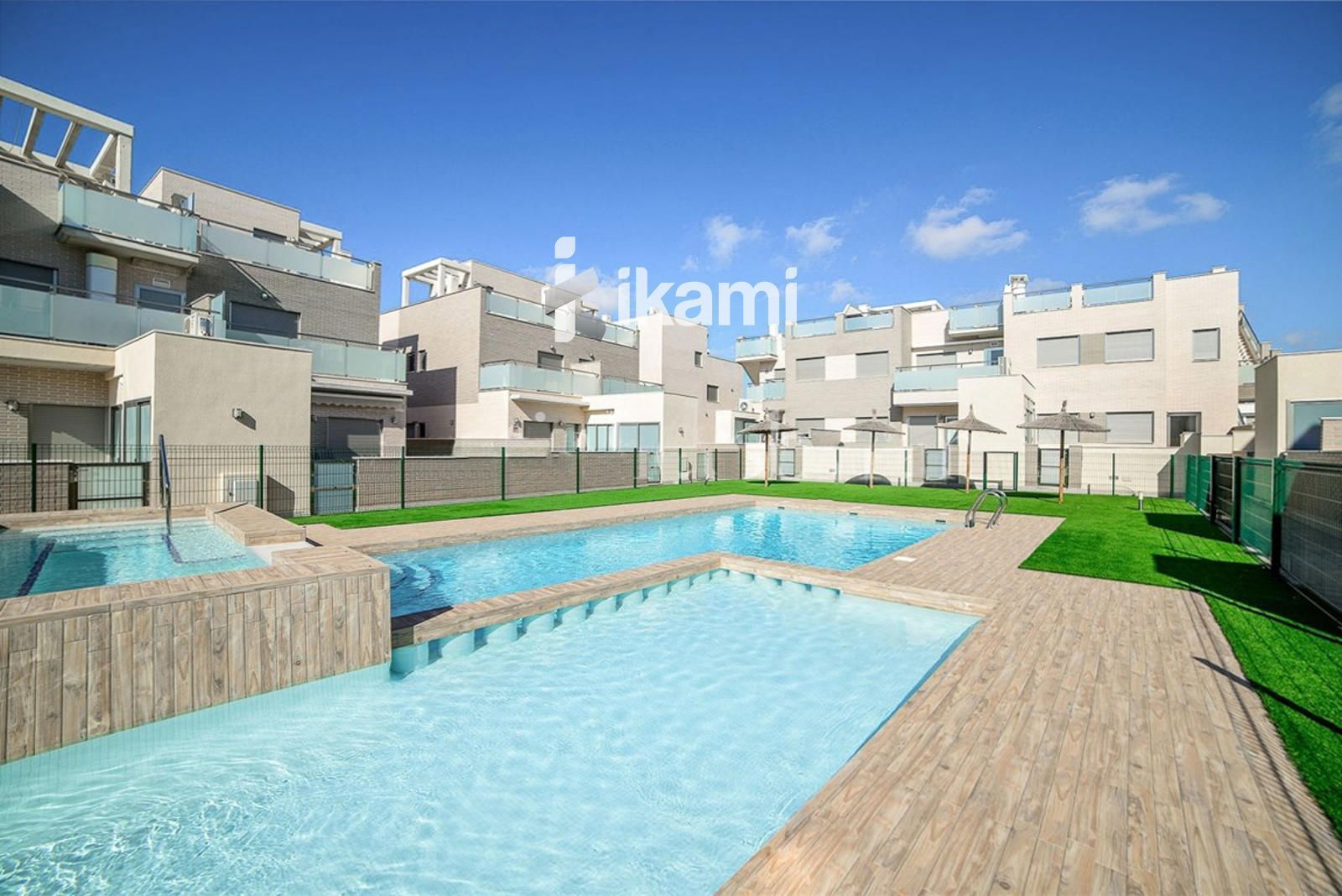 Exterior view of Single-family semi-detached for sale in Pilar de la Horadada  with Heating, Private garden and Terrace