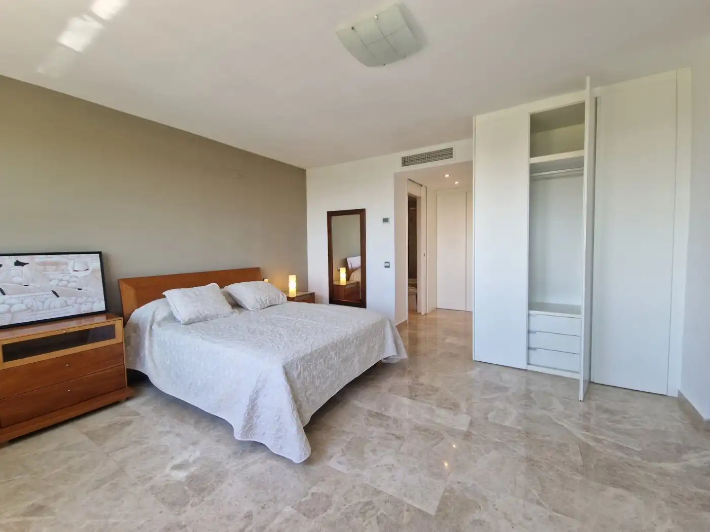 Flat for rent in Paseo Albereda, Penya - Roja - Avda. Francia