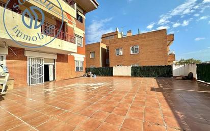 Exterior view of Flat for sale in Santa Coloma de Gramenet  with Heating and Terrace