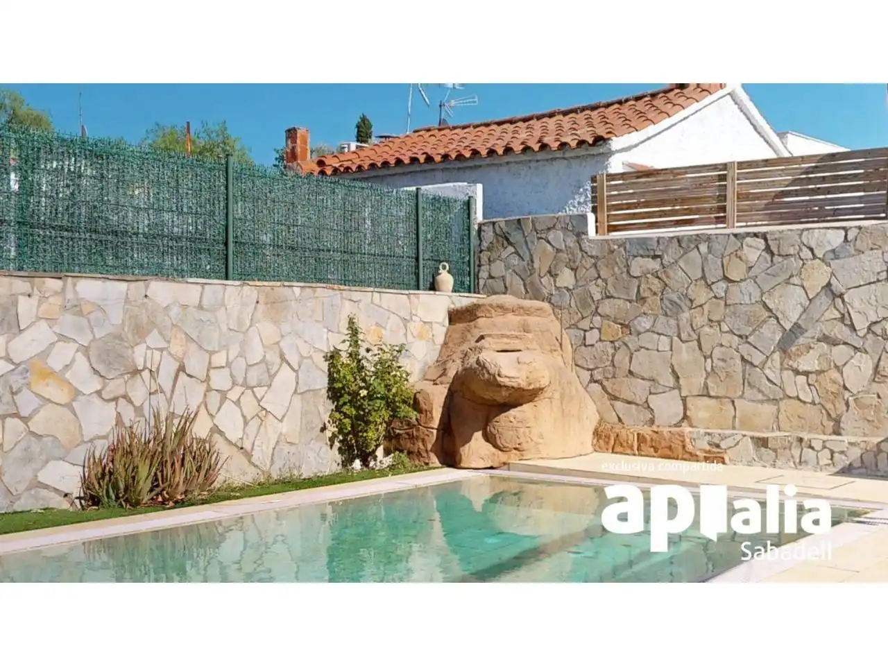 Piscina de Casa o chalet en venta en Barberà del Vallès con Aire acondicionado, Calefacción y Jardín privado