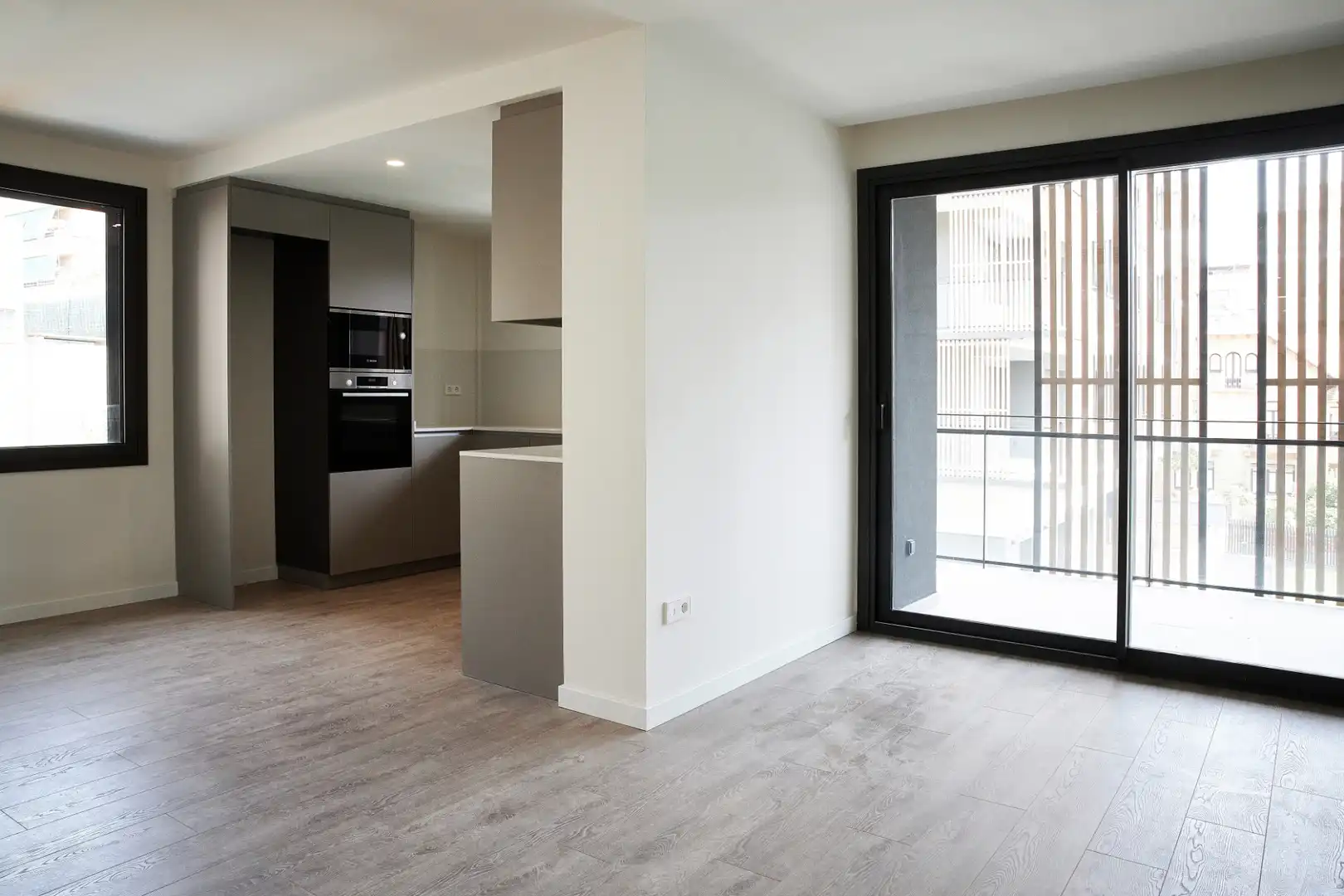 Bajo de obra nueva con terraza en venta en Carrer de València 9, imagen 9