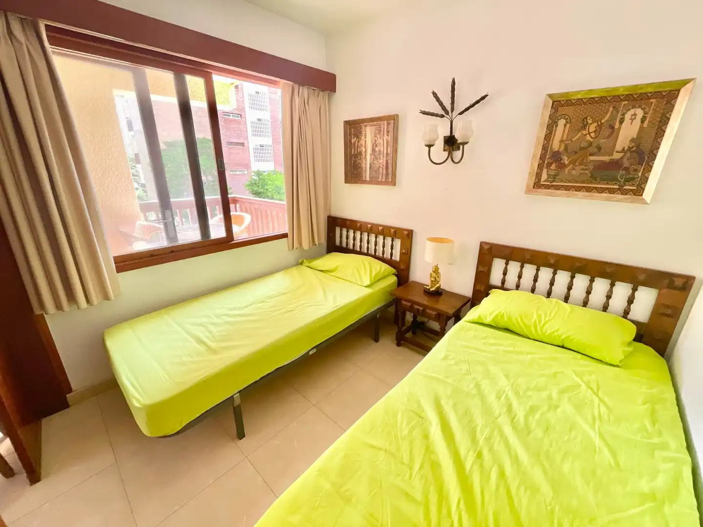 Habitación de Estudio de alquiler en Orihuela con Aire acondicionado, Amueblado y Lavadora