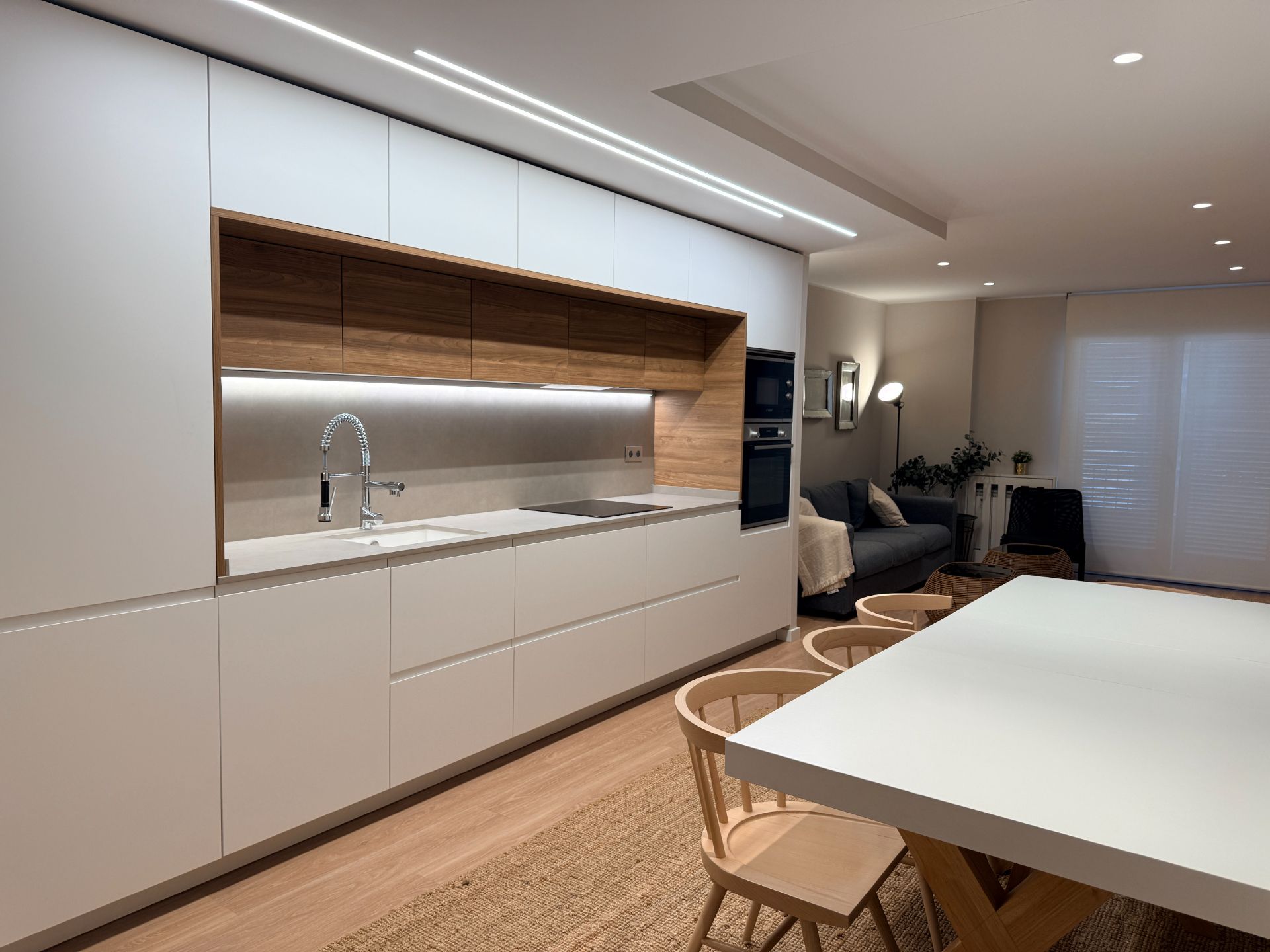 Kitchen of Flat for sale in  Lleida Capital  with Air Conditioner, Heating and Parquet flooring