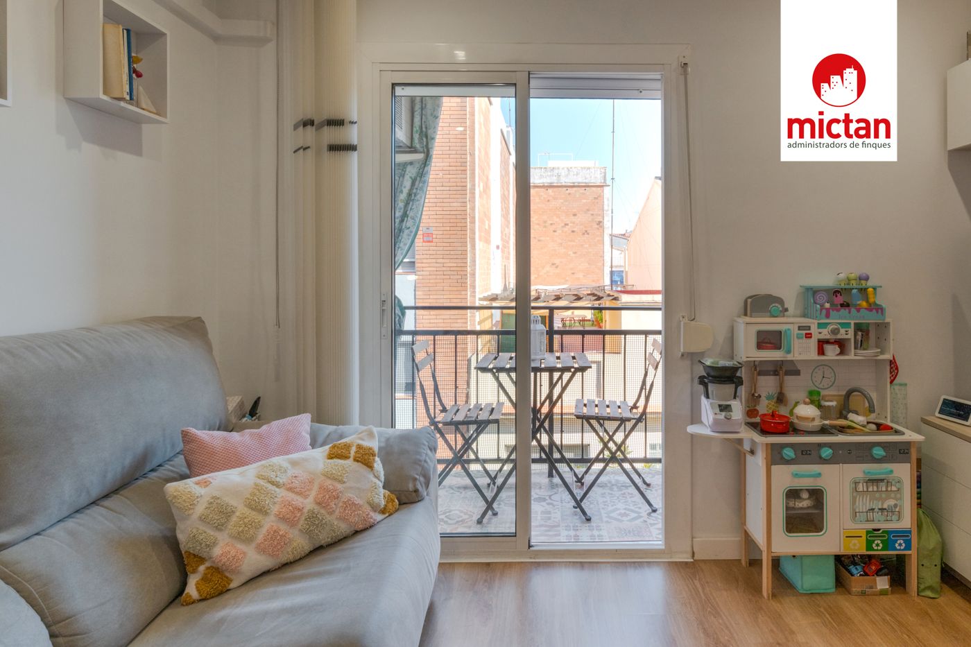 Balcony of Flat for sale in Sant Joan Despí  with Air Conditioner, Heating and Parquet flooring