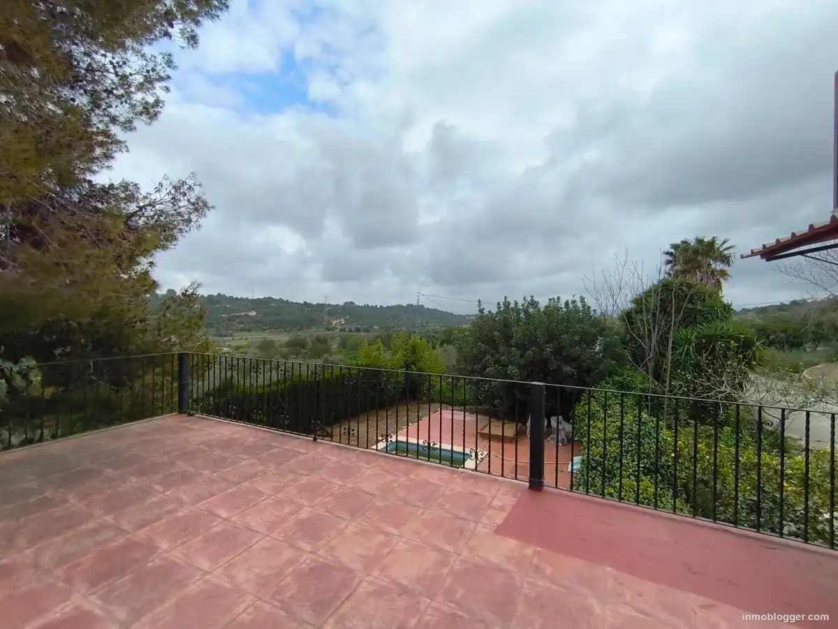 Terrace of Houses for sale in Buñol  with Air Conditioner, Furnished and Alarm