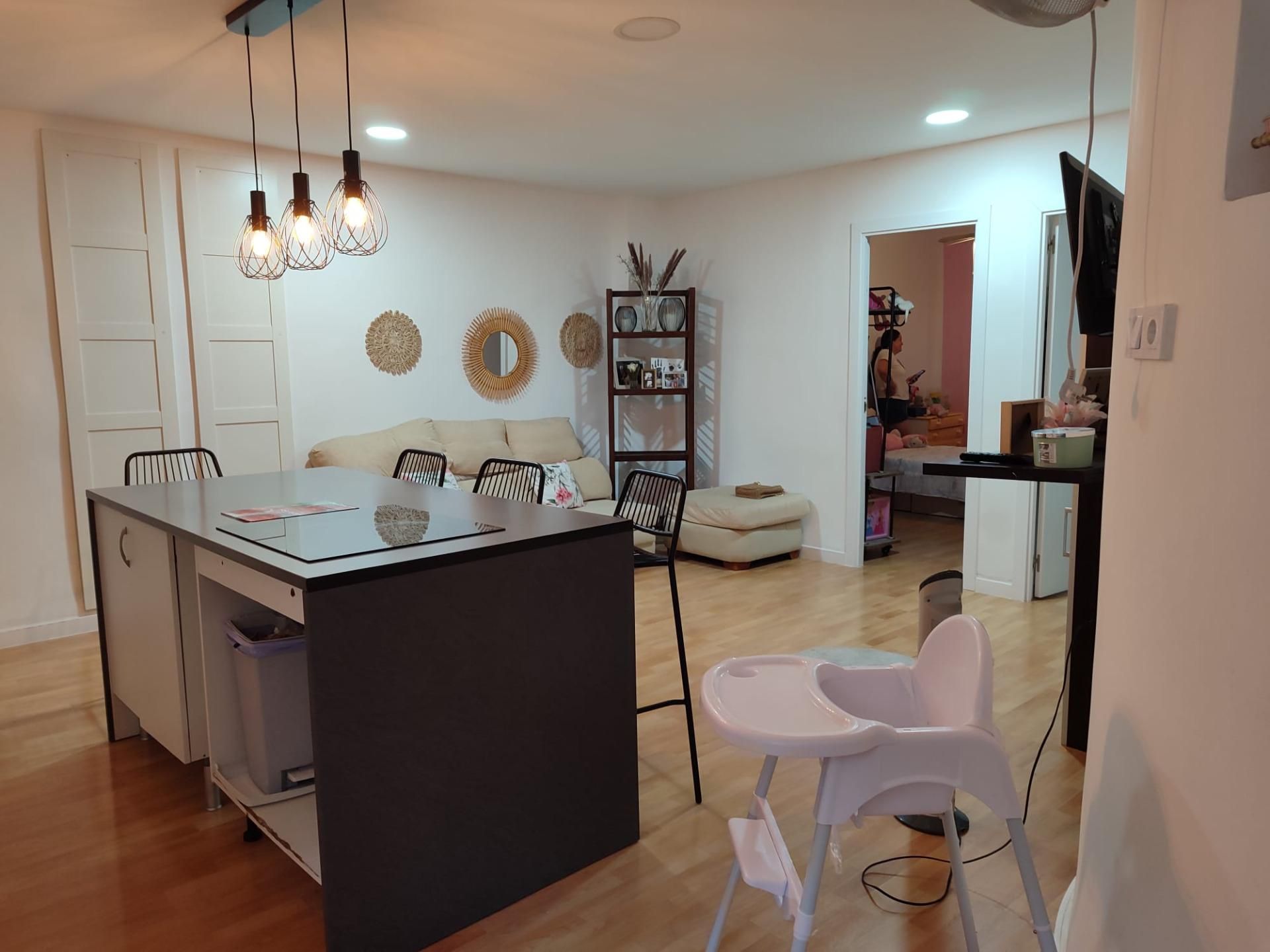 Sala d'estar de Pis en venda en Alicante / Alacant amb Parquet i Balcó