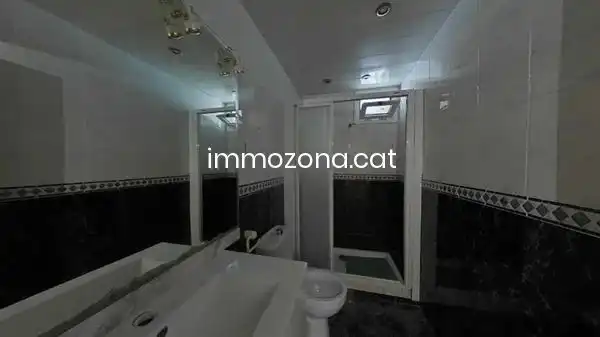 Baño de Apartamento en venta en Barcelona