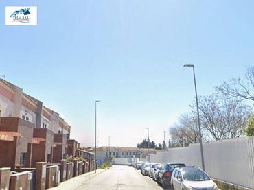 Casa con jardín en venta en Calle de la Cañada de los Negreros