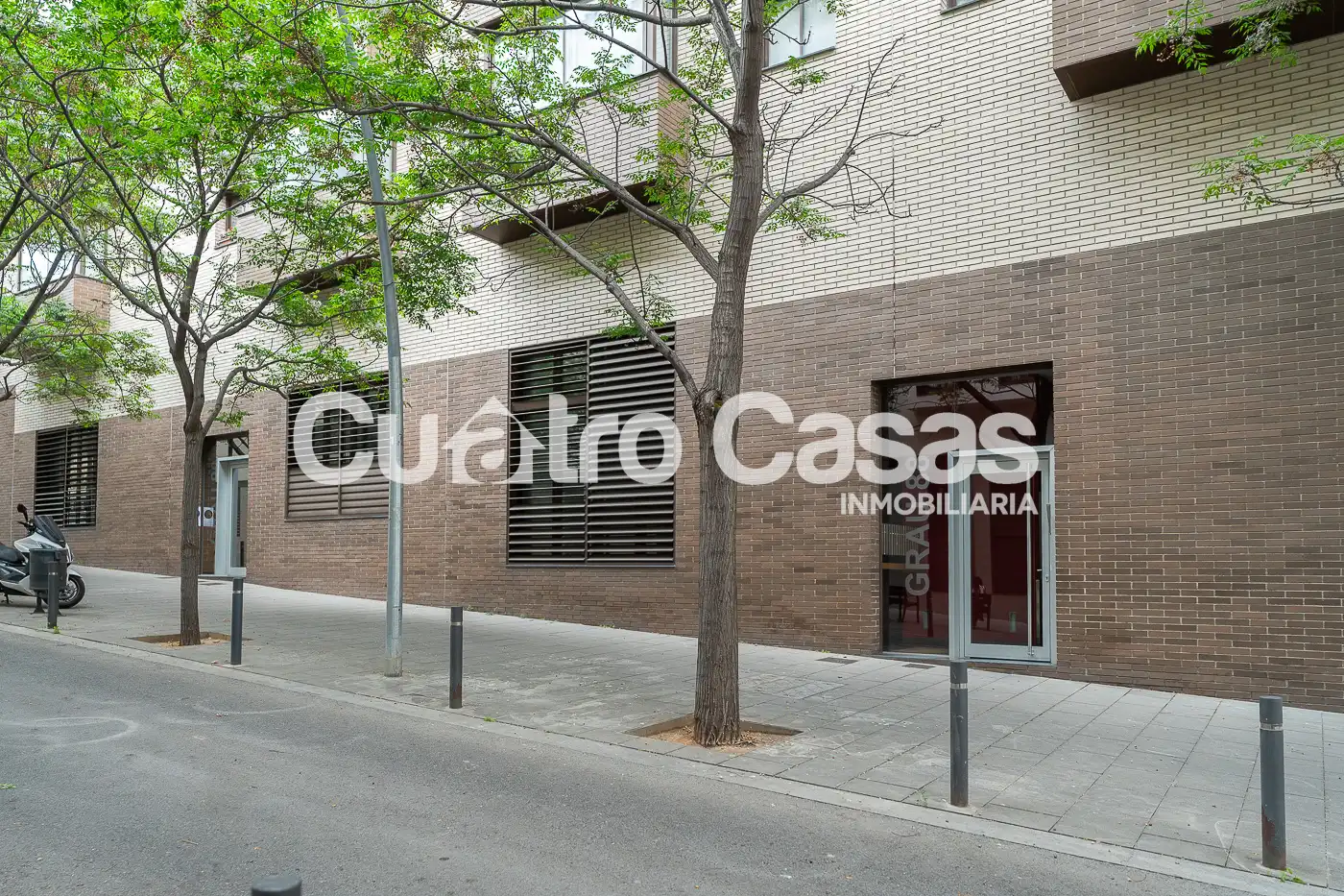 Vista exterior de Piso en venta en Barcelona con Aire acondicionado, Calefacción y Amueblado