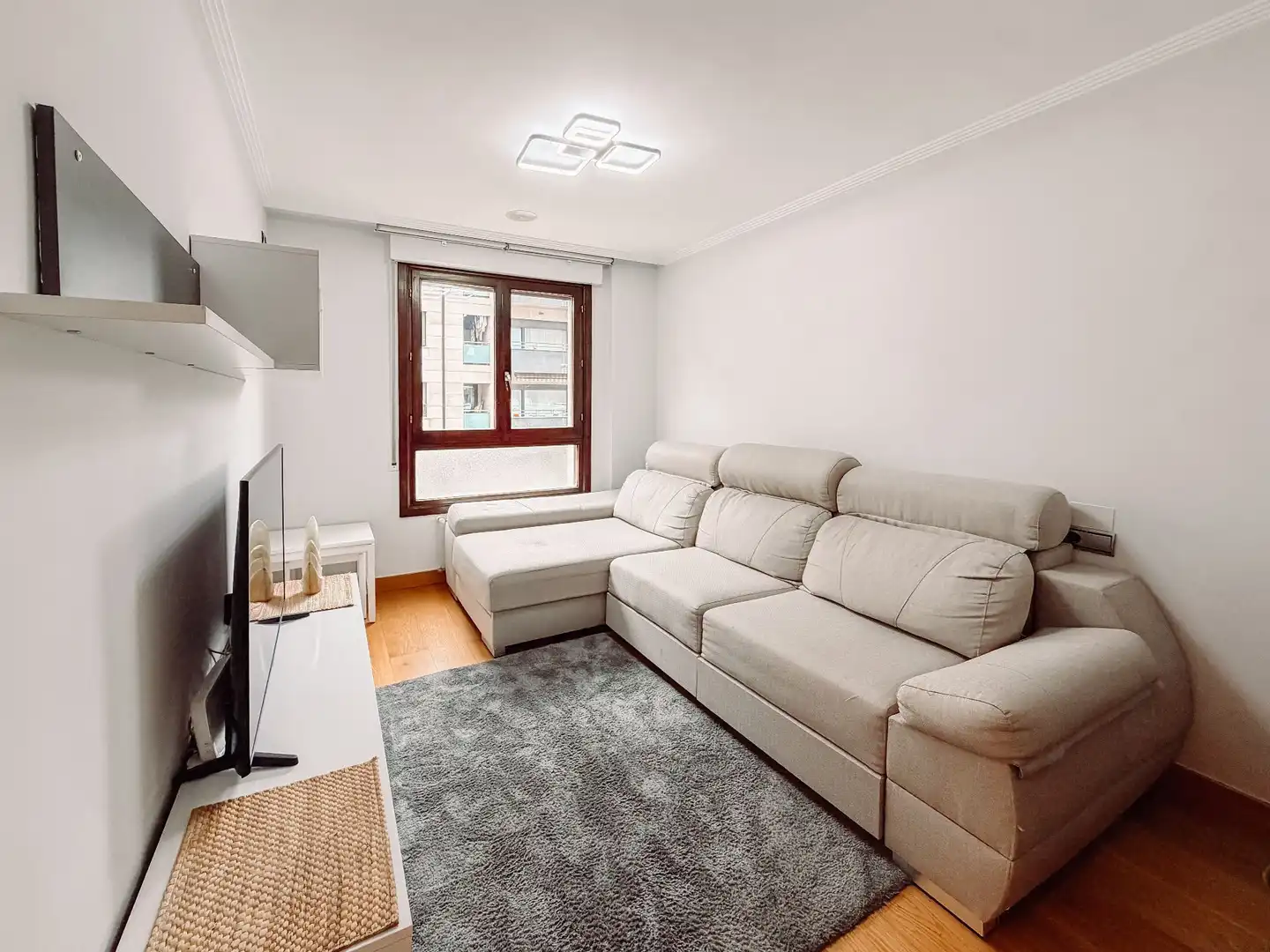 Sala de estar de Piso en venta en Urnieta con Calefacción, Terraza y Trastero