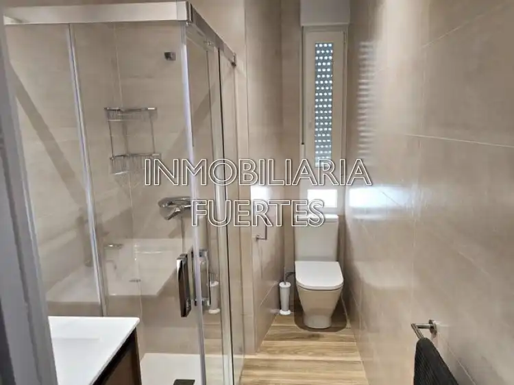 Flat for rent in Calle Demetrio de los Ríos, Las Ventas