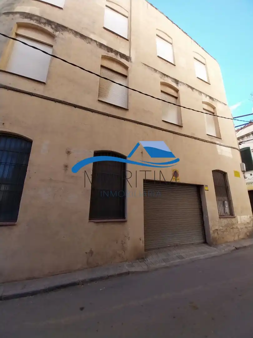 Vista exterior de Edificio en venta en Canet de Mar