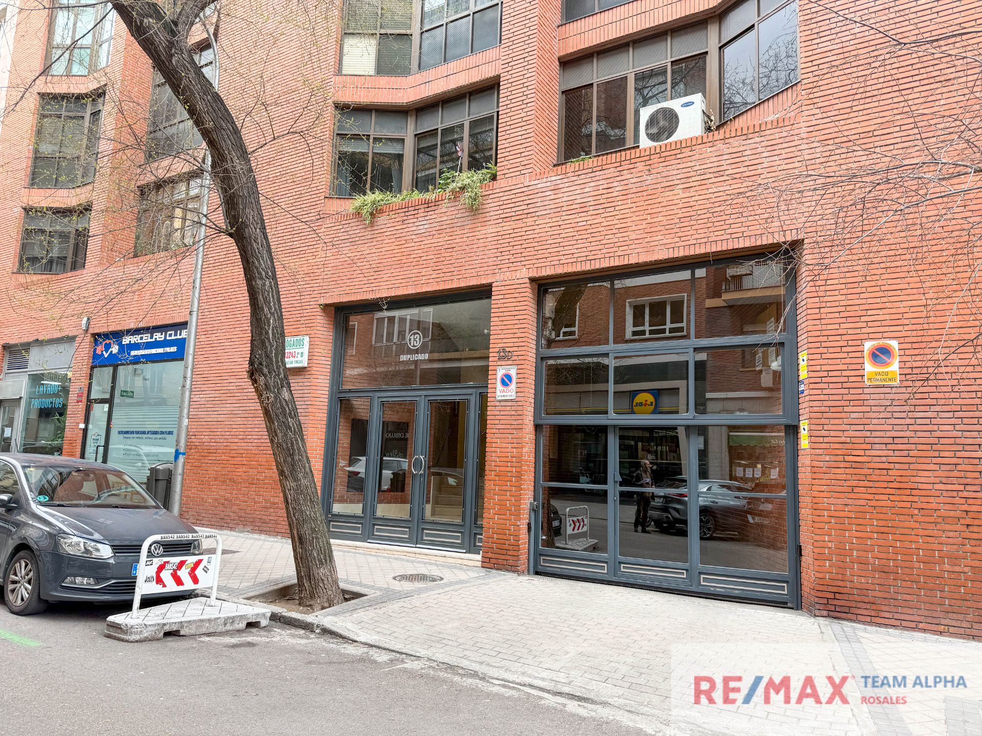 Außenansicht von Garage zum Verkauf in  Madrid Capital