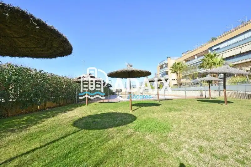 Jardín de Ático en venta en Cáceres con Aire acondicionado, Calefacción y Terraza
