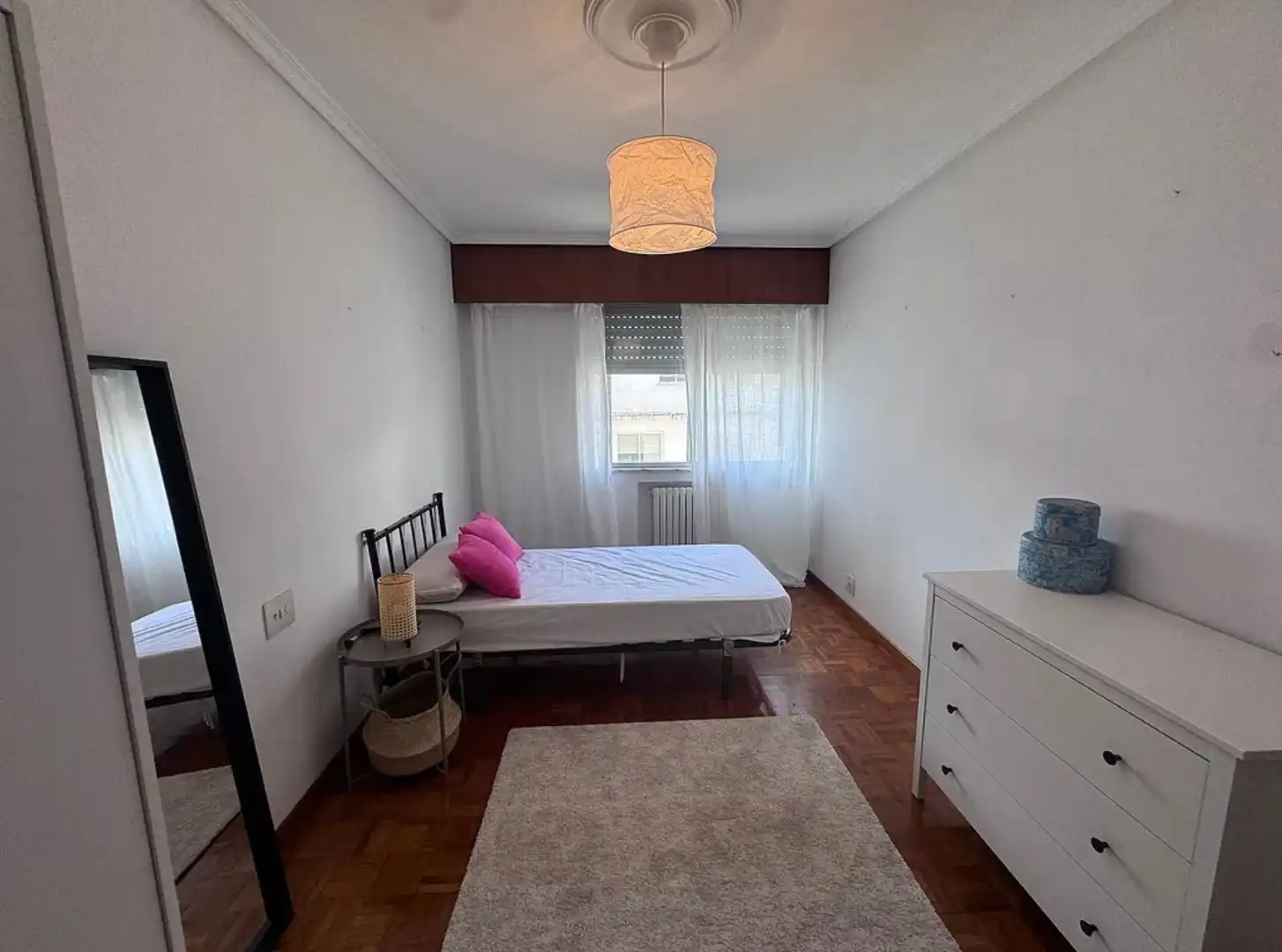 Habitación de Piso de alquiler en Ferrol con Calefacción, Trastero y Amueblado