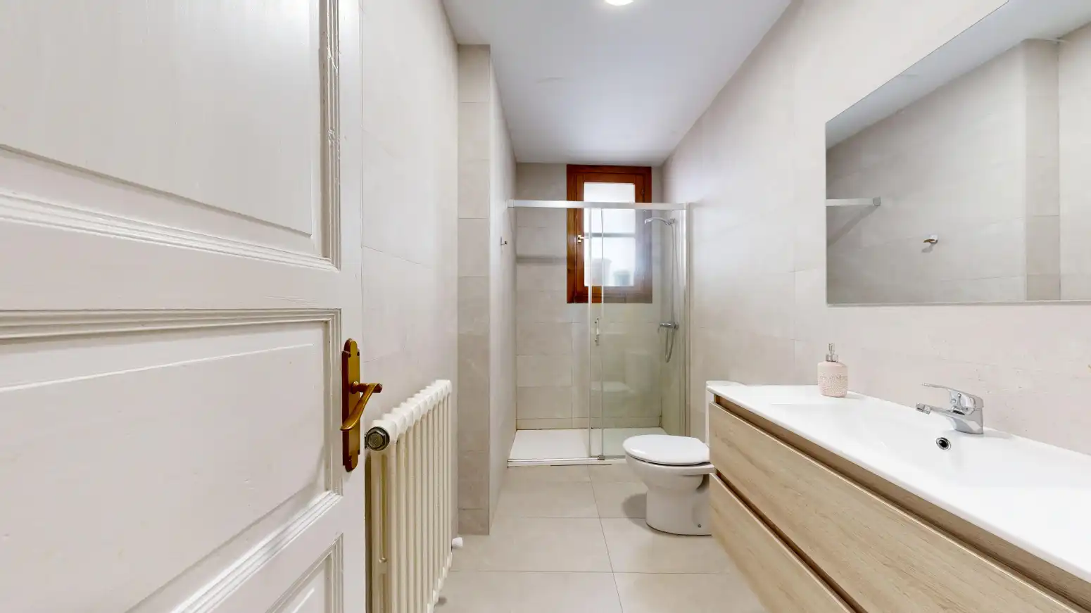 Baño de Piso en venta en Tafalla con Calefacción y Balcón