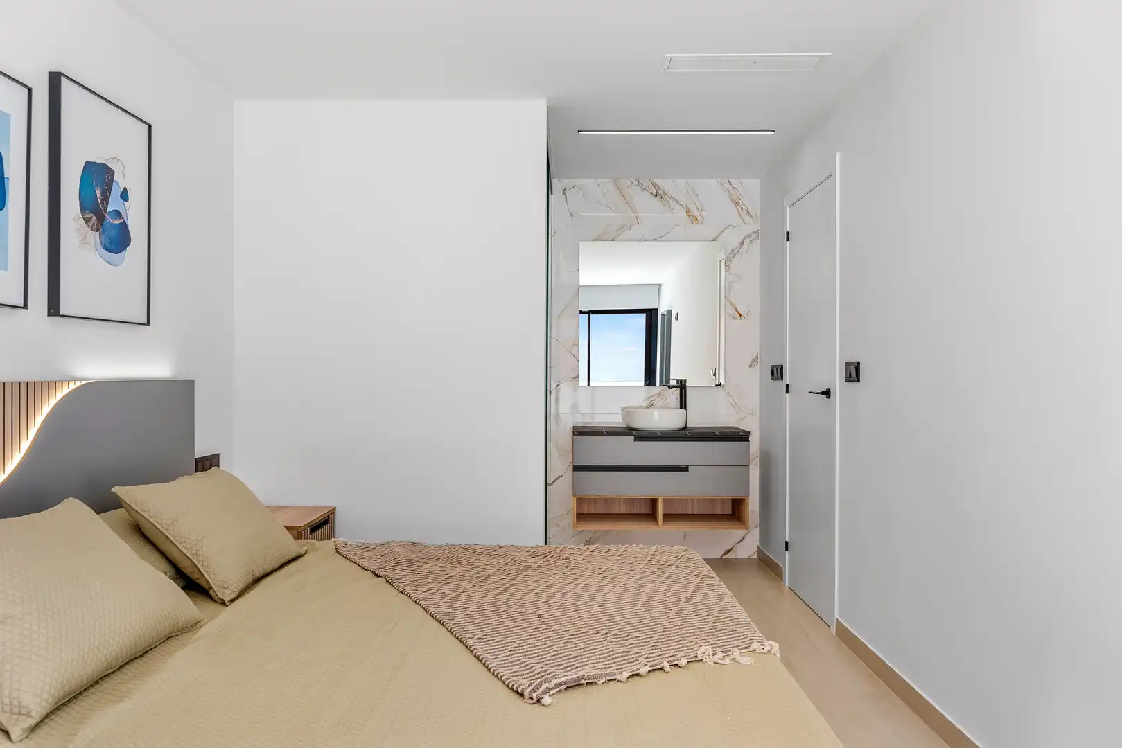 Habitación de Apartamento en venta en Guardamar del Segura con Terraza y Piscina