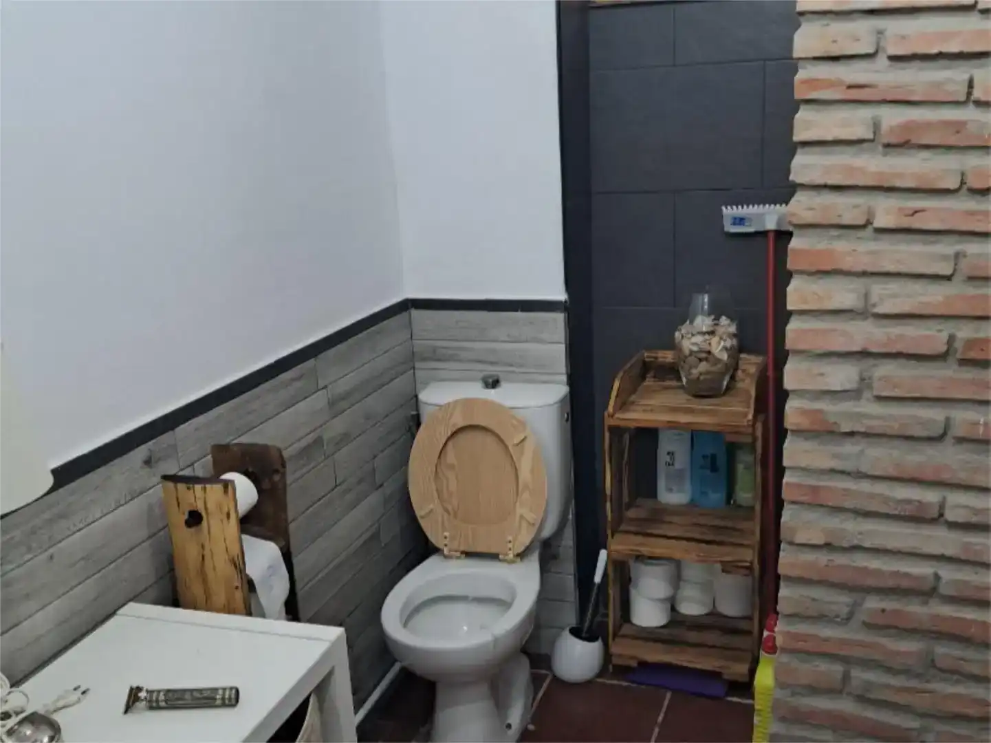 Bany de Pis en venda en Navalmoral de la Mata amb Aire condicionat, Jardí privat i Traster