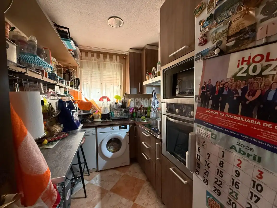 Cocina de Piso en venta en Alcalá de Henares con Aire acondicionado y Calefacción