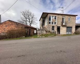 Vista exterior de Casa o xalet en venda en Vilar de Santos amb Jardí privat