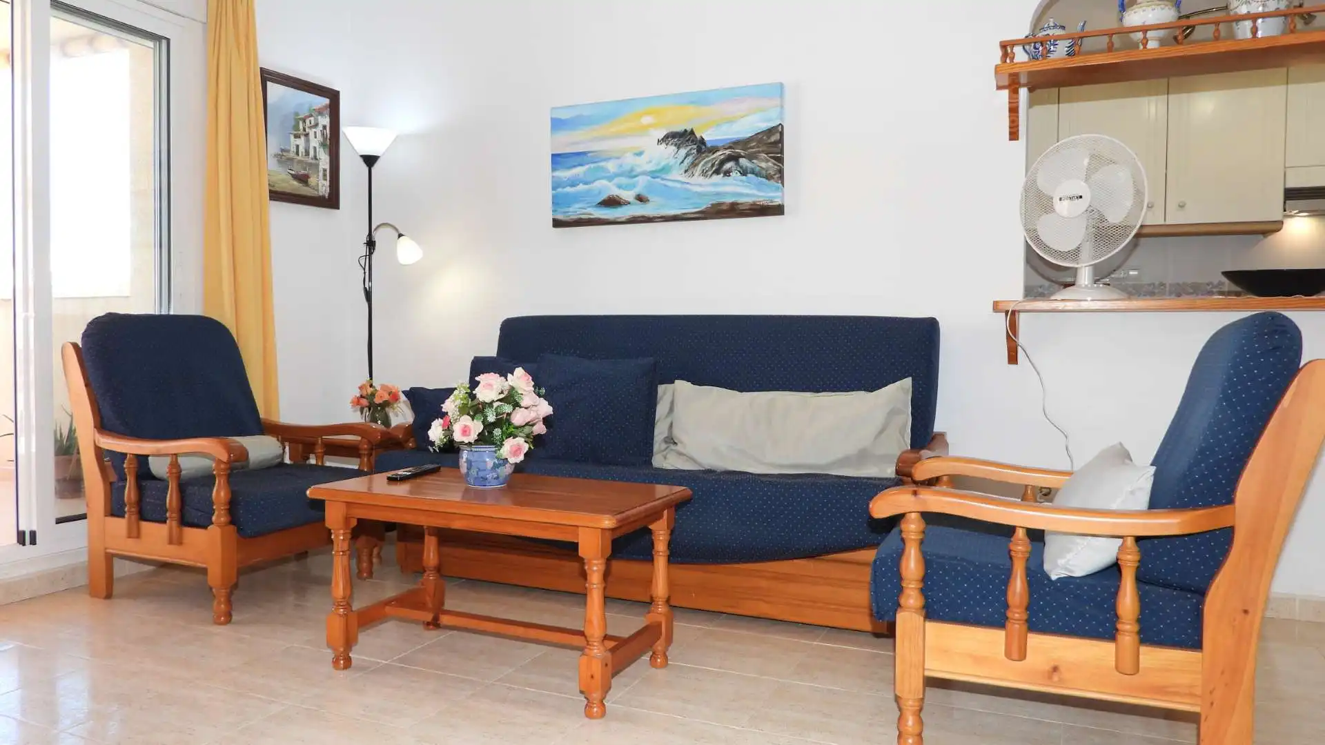 Sala de estar de Piso en venta en La Manga del Mar Menor con Calefacción, Terraza y Amueblado
