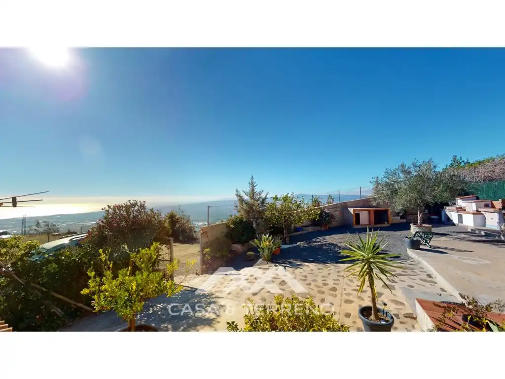 Jardí de Casa o xalet en venda en Arenas amb Aire condicionat, Jardí privat i Terrassa