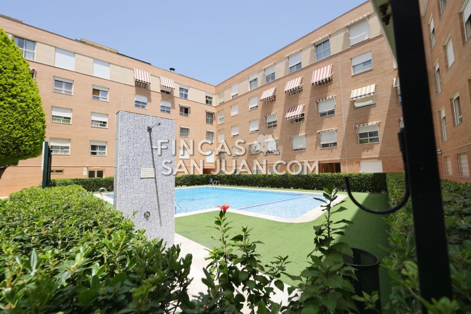 Exterior view of Study for sale in Sant Joan d'Alacant  with Air Conditioner, Storage room and Community pool