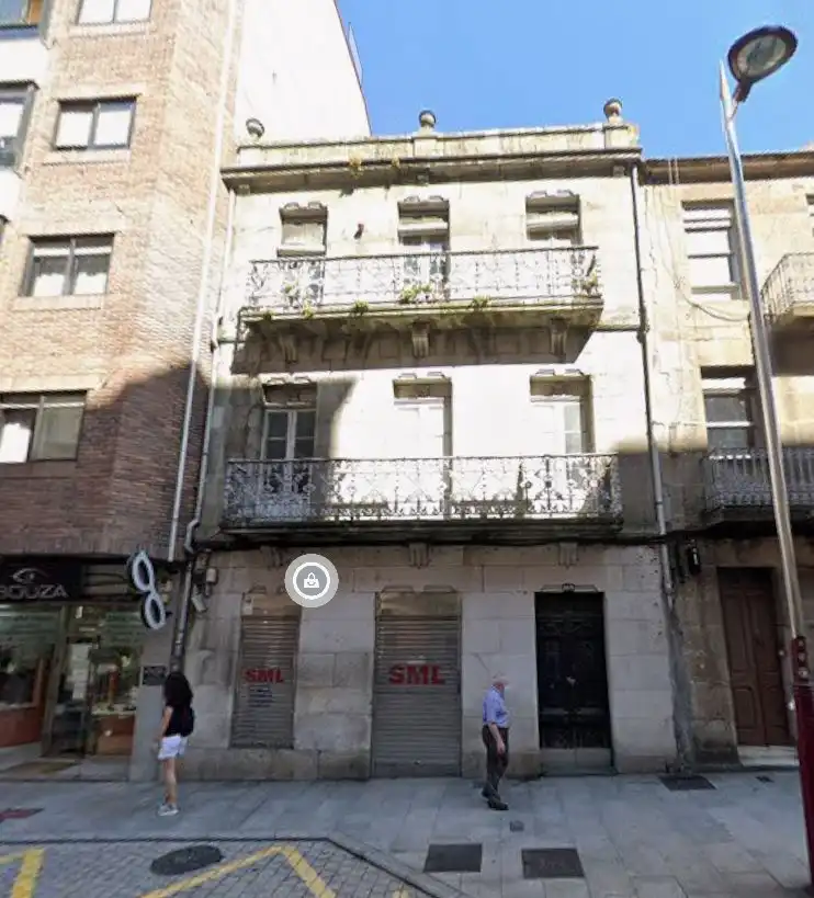 Außenansicht von Gebäude zum Verkauf in Vigo 