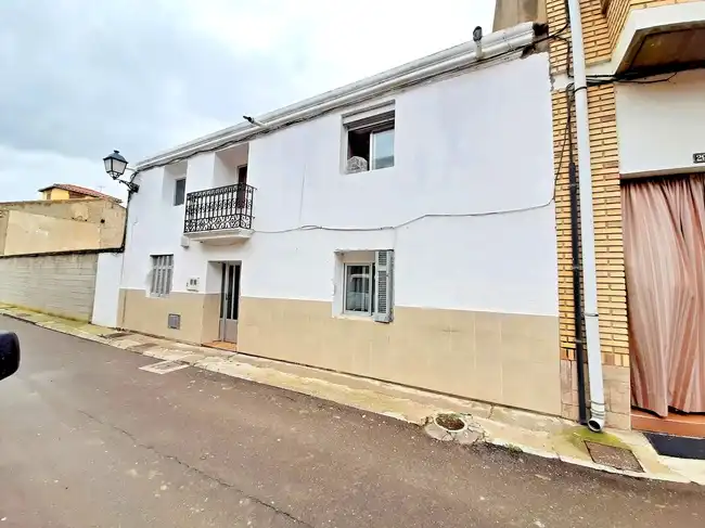 Casa adosada en venta en C/ Iglesia, Cabanillas