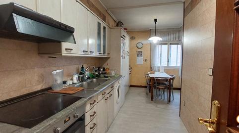 Foto 2 de Piso en venta en Lorenzo Prestamero Kalea, Zaramaga, Vitoria - Gasteiz