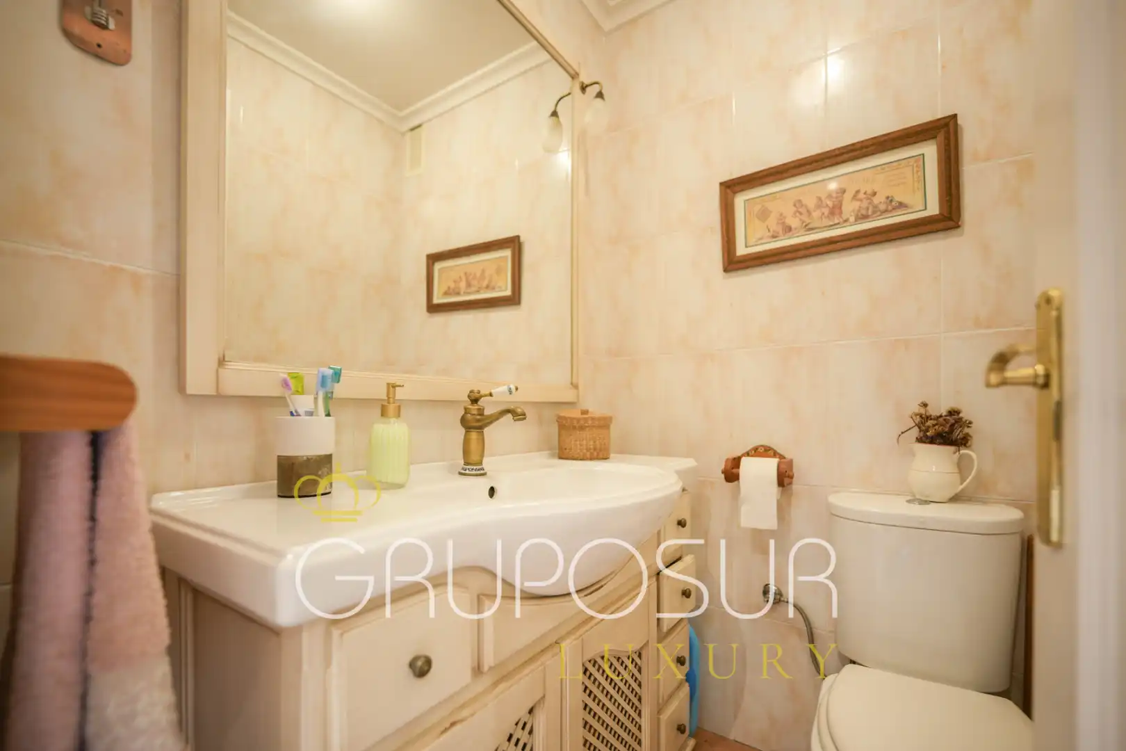 Bathroom of Detached homes for sale in Simancas  with Heating, Private garden and Parquet flooring