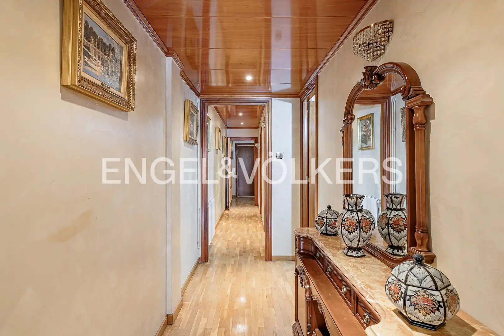 Flat for sale in Barcelona  with Air Conditioner, Heating and Furnished